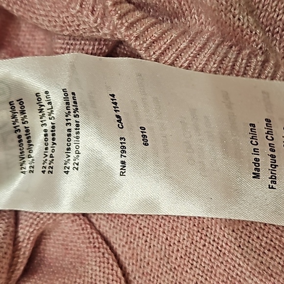 A Pea In The Pod Maternity Sweater - Picture 9 of 14